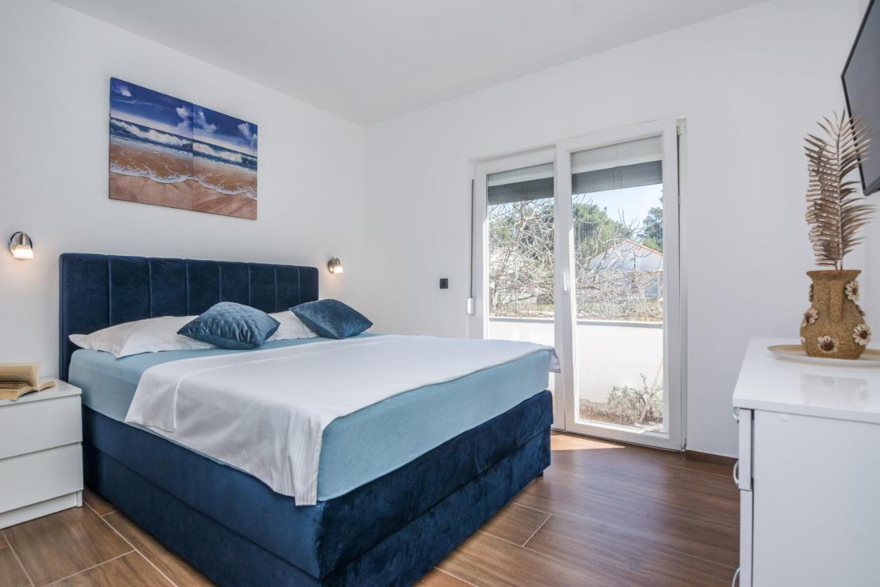 Tomic Villa