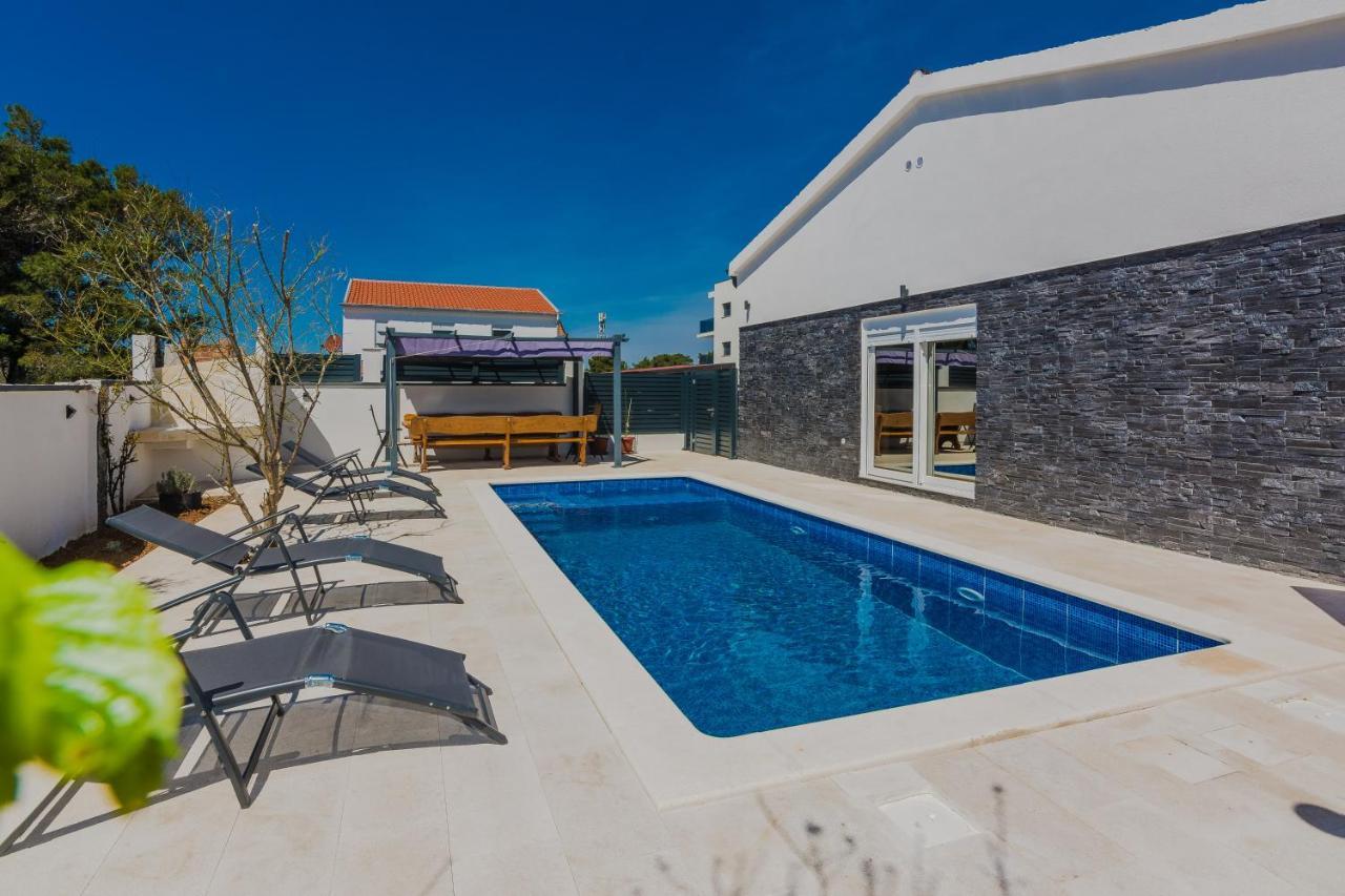 Villa Tomic Vir